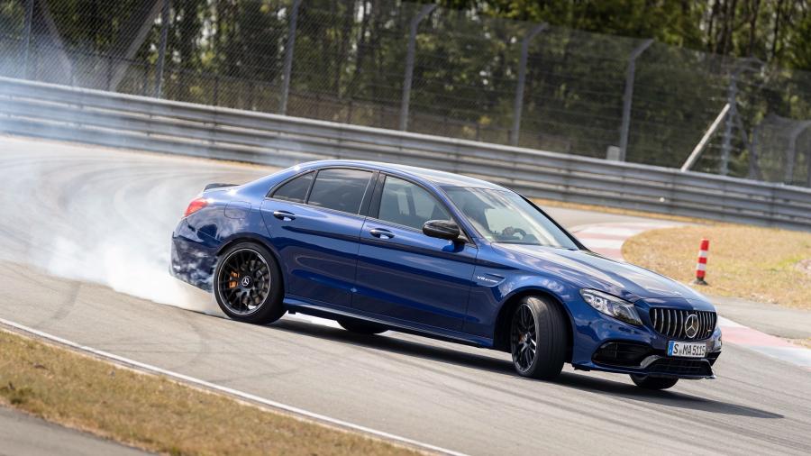  Mercedes-AMG C63 S (W205) 2018 года  (WW) (фото 3 из 44)